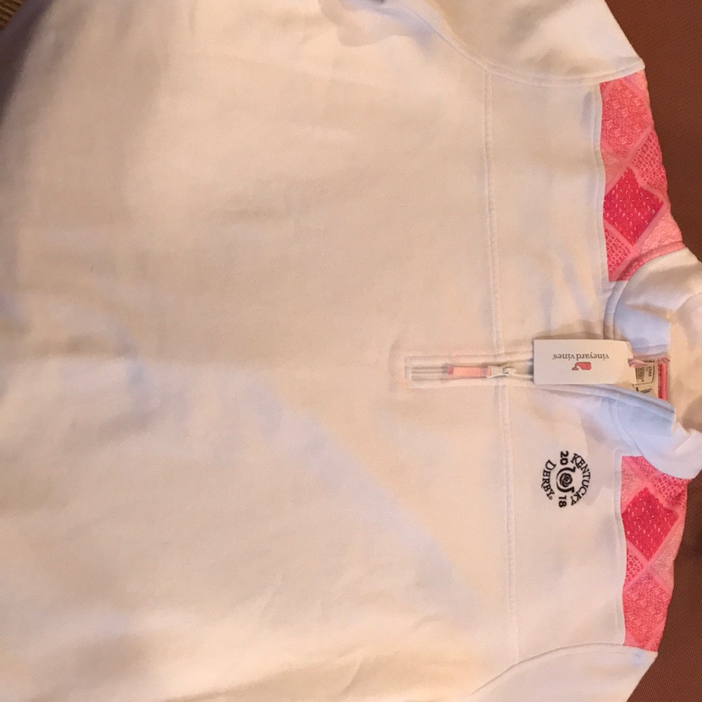 Vineyard Vines Sweat Shirt Never Used & w/ Tags